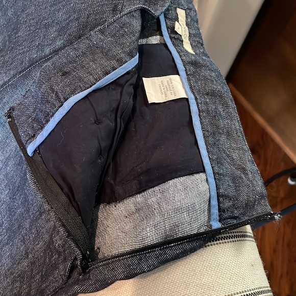 Linen pants with denim look slight flare. Side Zipper/hook closure. No stretch - Picture 9 of 12